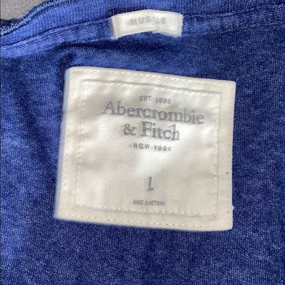 A T shirt - Picture 5 of 5